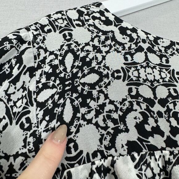 Lane Bryant Womens Top 16 Black Floral Blouse Tiered Flutter Sleeve Feminine - Picture 8 of 15